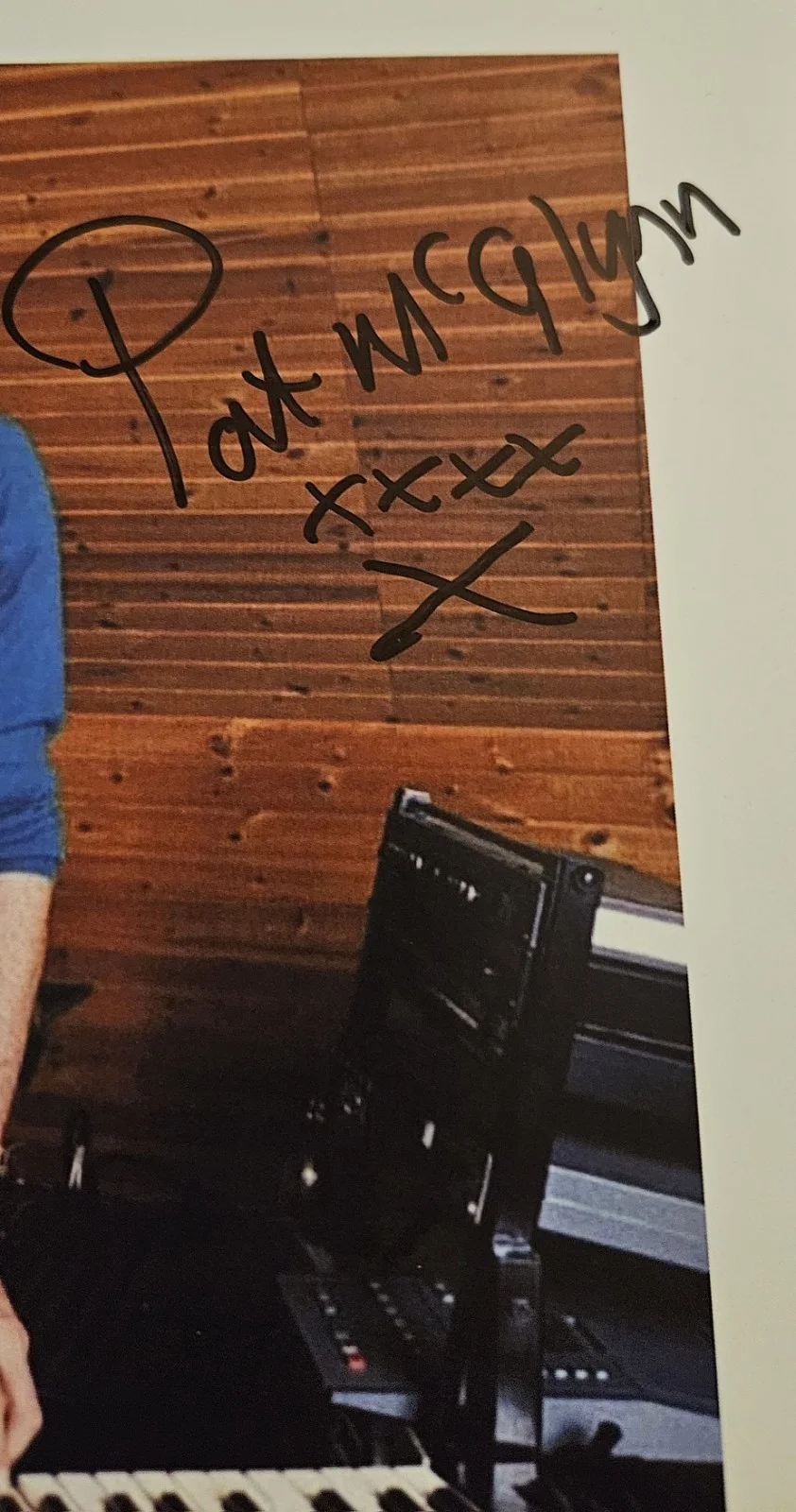 Pat McGlynn & Janine Andrews - Bay City Rollers James Bond Actress Autograph Pic, image 5