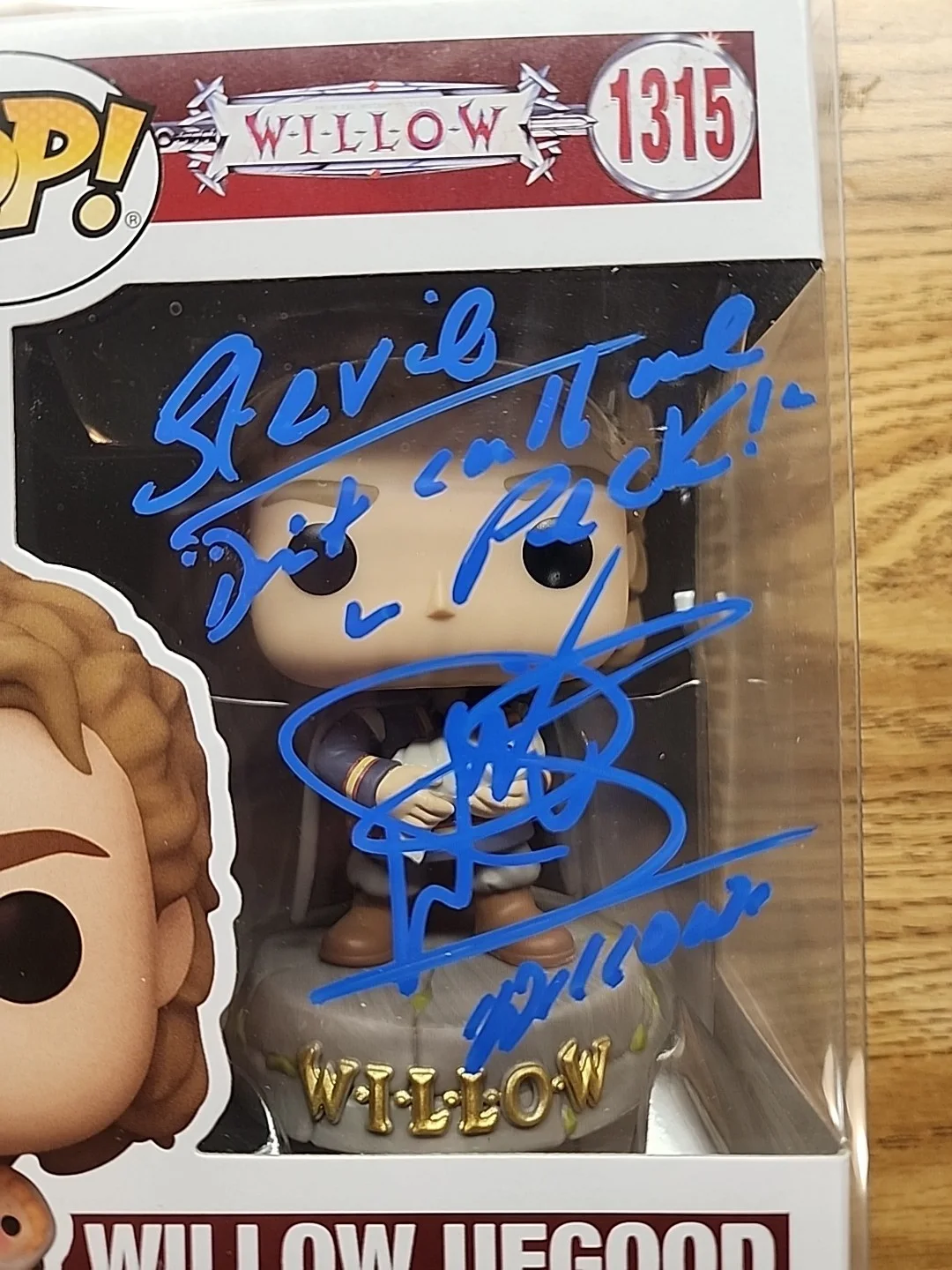 Warwick Davis — Willow Ufgood FUNKO POP #1315 Autographed by Warwick Davis & Photograph, изображение 2