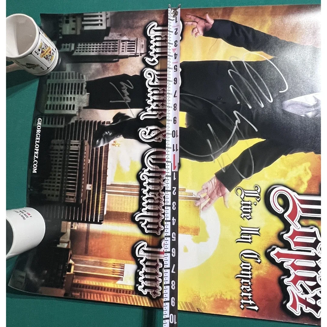 2009 Autographed George Lopez Tall, Dark & Chicano Live In Concert 22x28" Poster, изображение 4