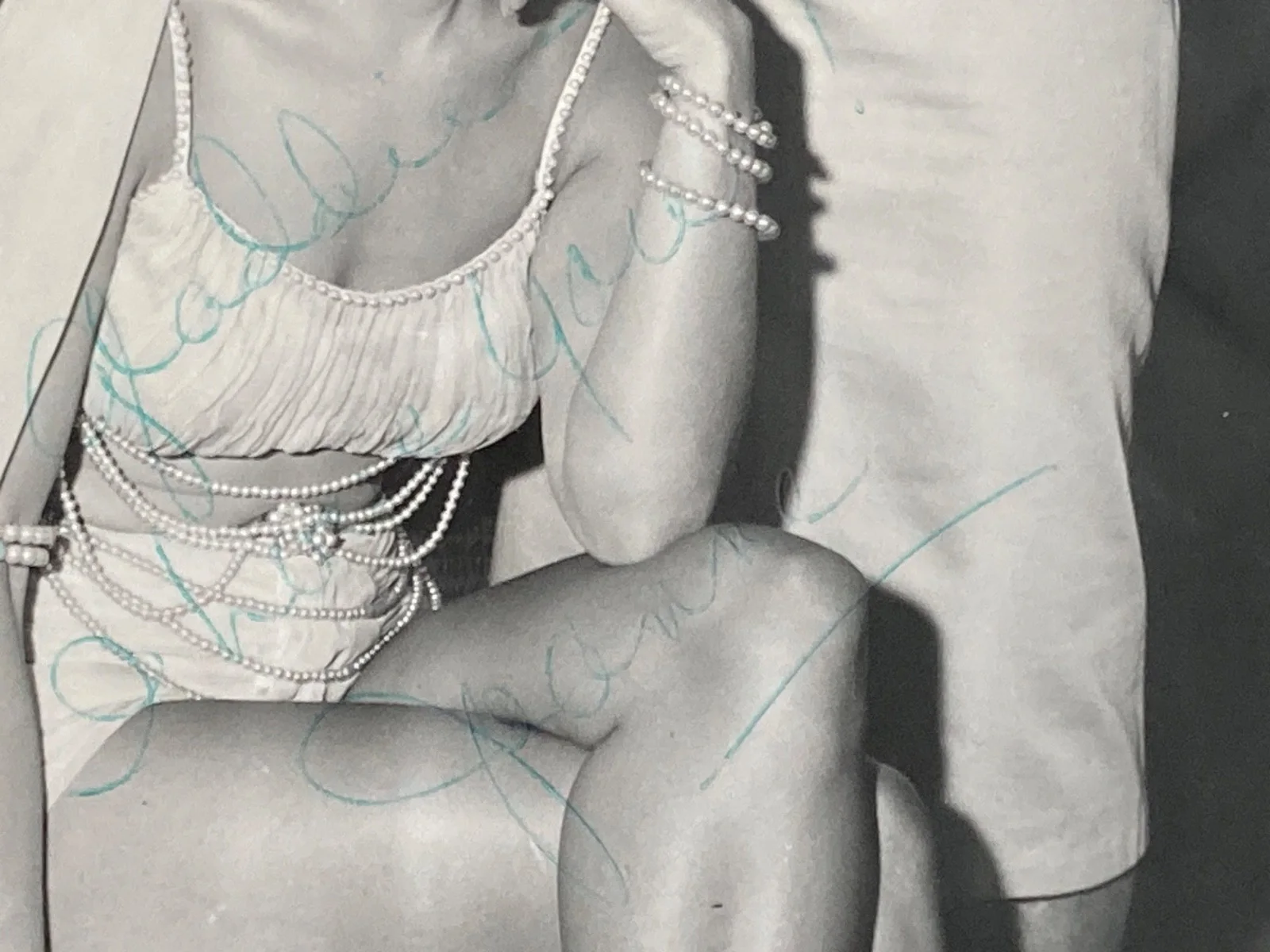 JOANNE WOODWARD — JOANNE WOODWARD signed 8x10 photo "TO GLADDIE- I LOVE YOU! JSA #CH17512, изображение 2