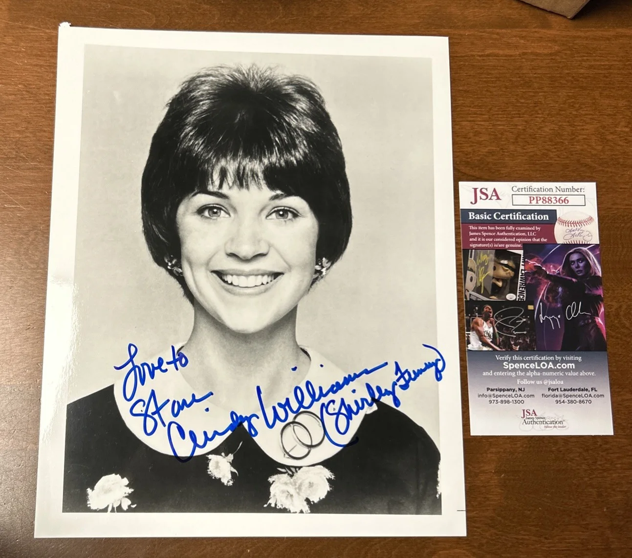 Cindy Williams — Laverne & Shirley Cindy Williams VINTAGE 8x10 Autograph Photo JSA COA W