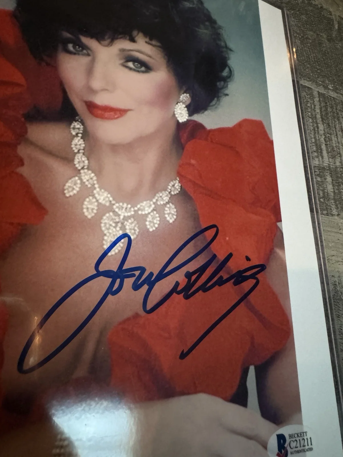 Joan Collins Signed Autographed 8X10 Photo COA Beckett Dynasty Star Actress, изображение 3