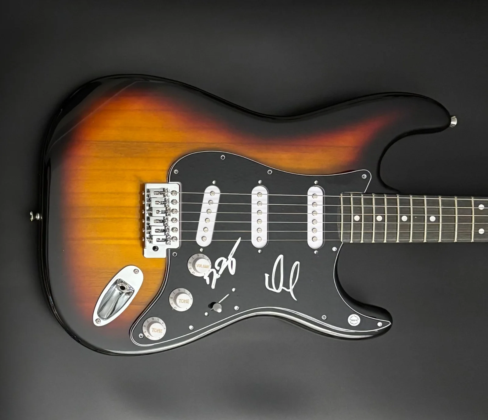 GFA David Draiman & Dan Donegan * DISTURBED * Band Signed Electric Guitar COA, image 2