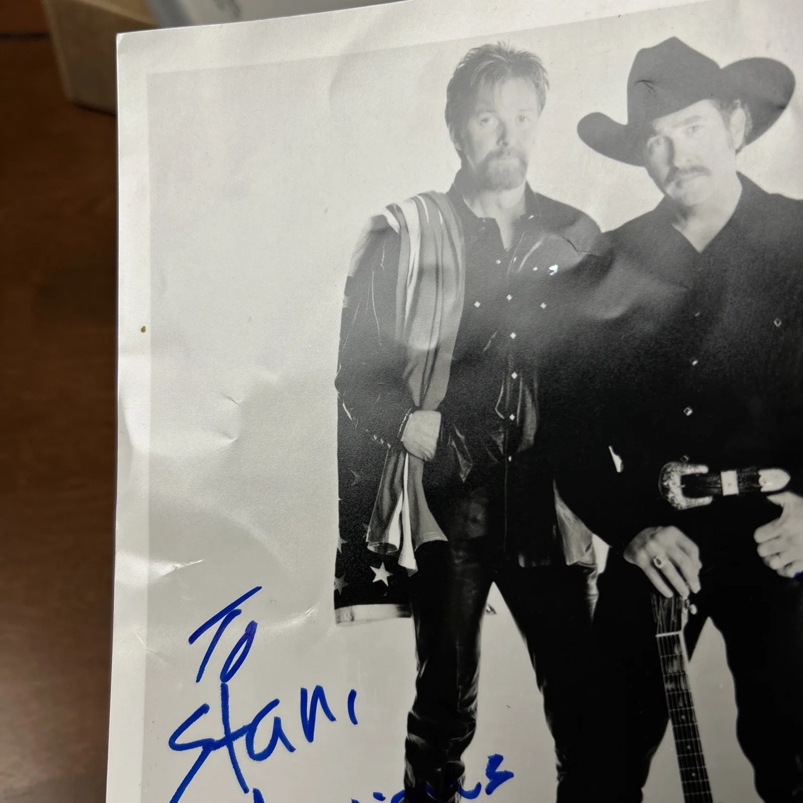 Brooks & Dunn Signed Autographed Photo 8x10 JSA COA w/Backstage Guest Badge, изображение 4