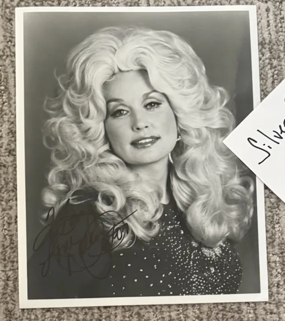 Dolly Parton SIGNED Vintage Icon PHOTO Autograph COA To Gary, изображение 2