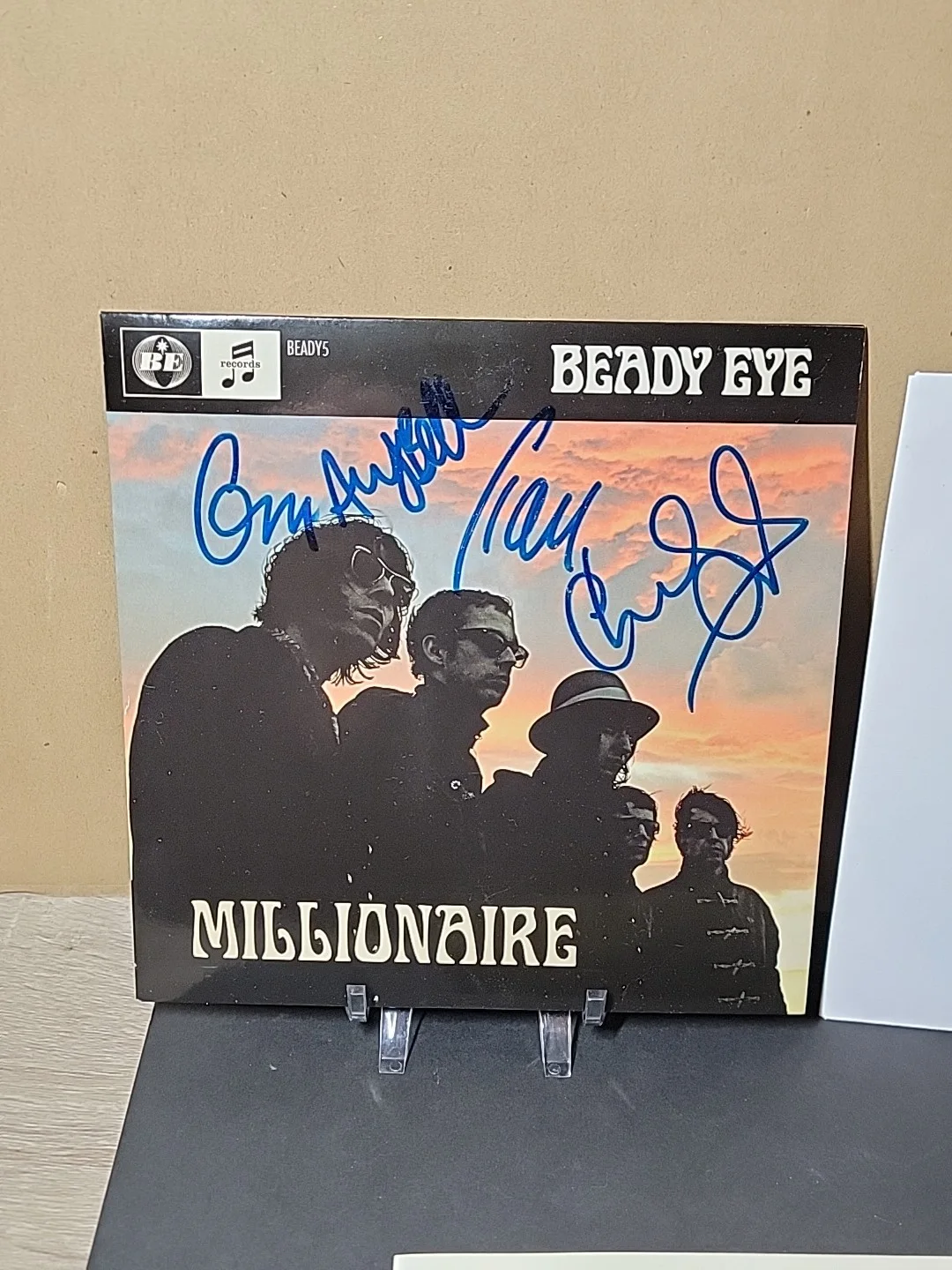 *Signed* Liam Gallagher Beady Eye Millionaire Cover 7" Vinyl Record + COA, image 3
