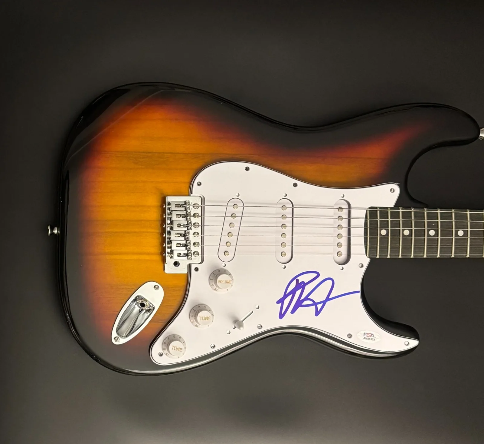 PSA Judas Priest Band * ROB HALFORD * Signed Electric Guitar PROOF COA, image 2