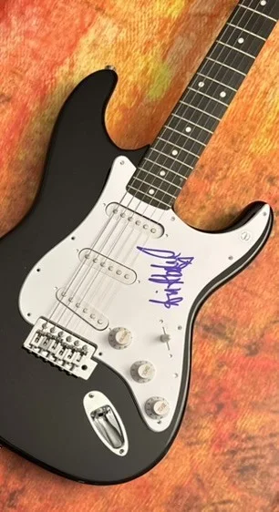 GFA Babydoll & Taste Star * ARI ABDUL * Signed Electric Guitar COA, изображение 3