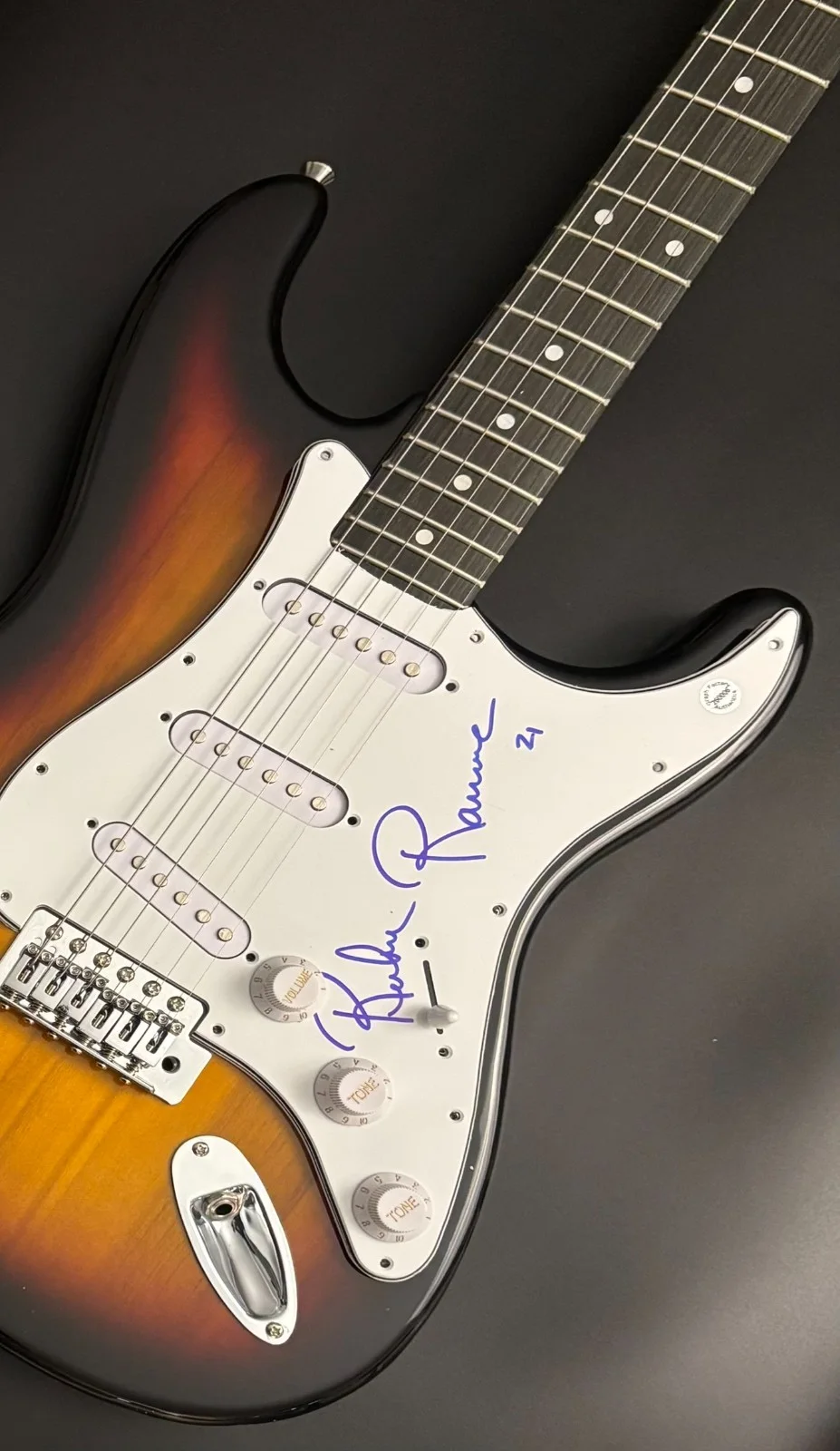 GFA The Ramones Drummer * RICHIE RAMONE * Signed Electric Guitar R7 COA, image 4