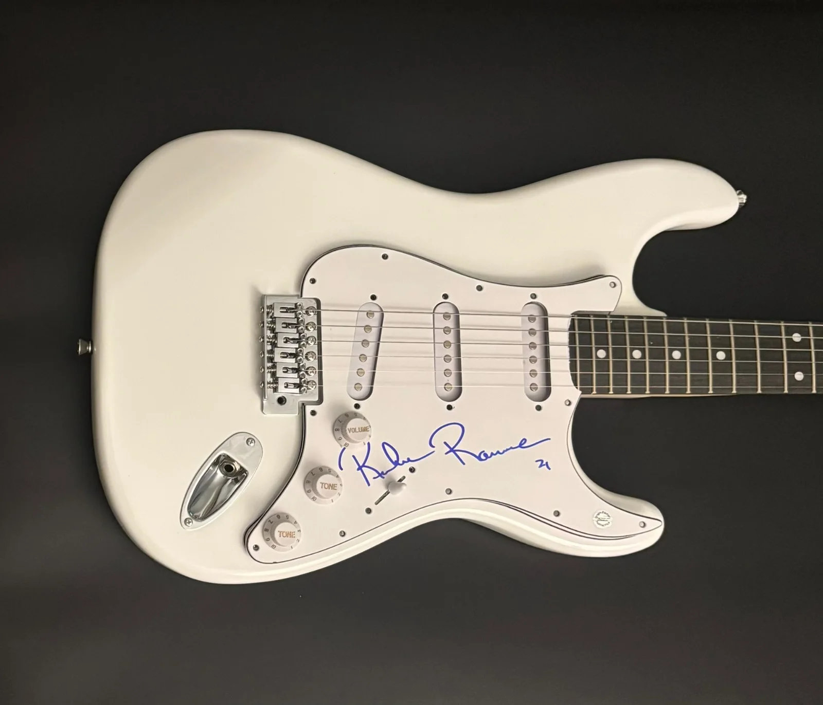GFA The Ramones Drummer * RICHIE RAMONE * Signed Electric Guitar R6 COA, image 2