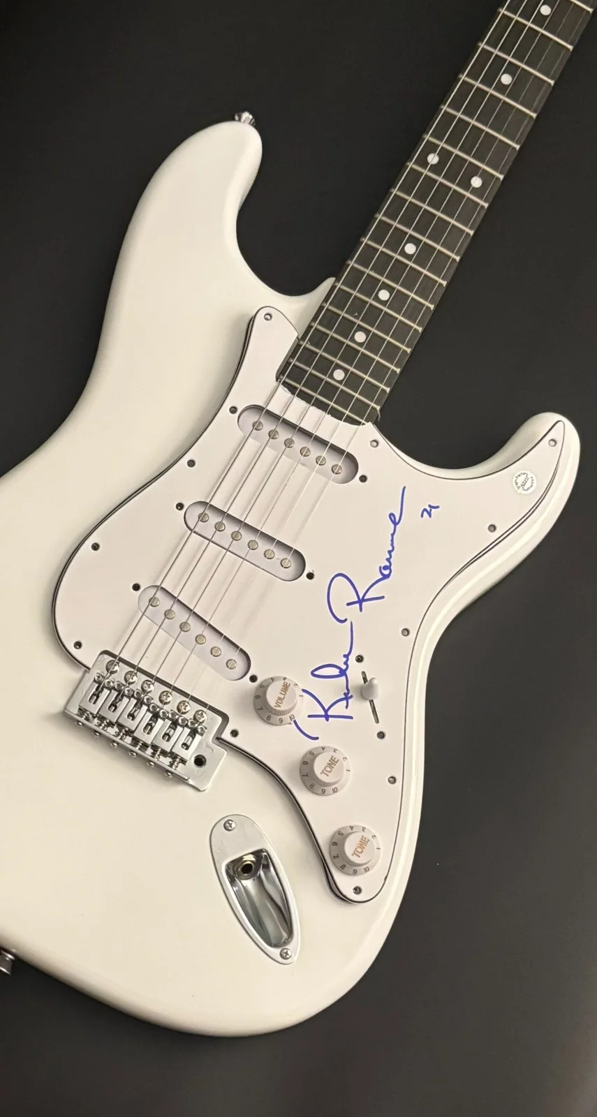 GFA The Ramones Drummer * RICHIE RAMONE * Signed Electric Guitar R6 COA, image 4