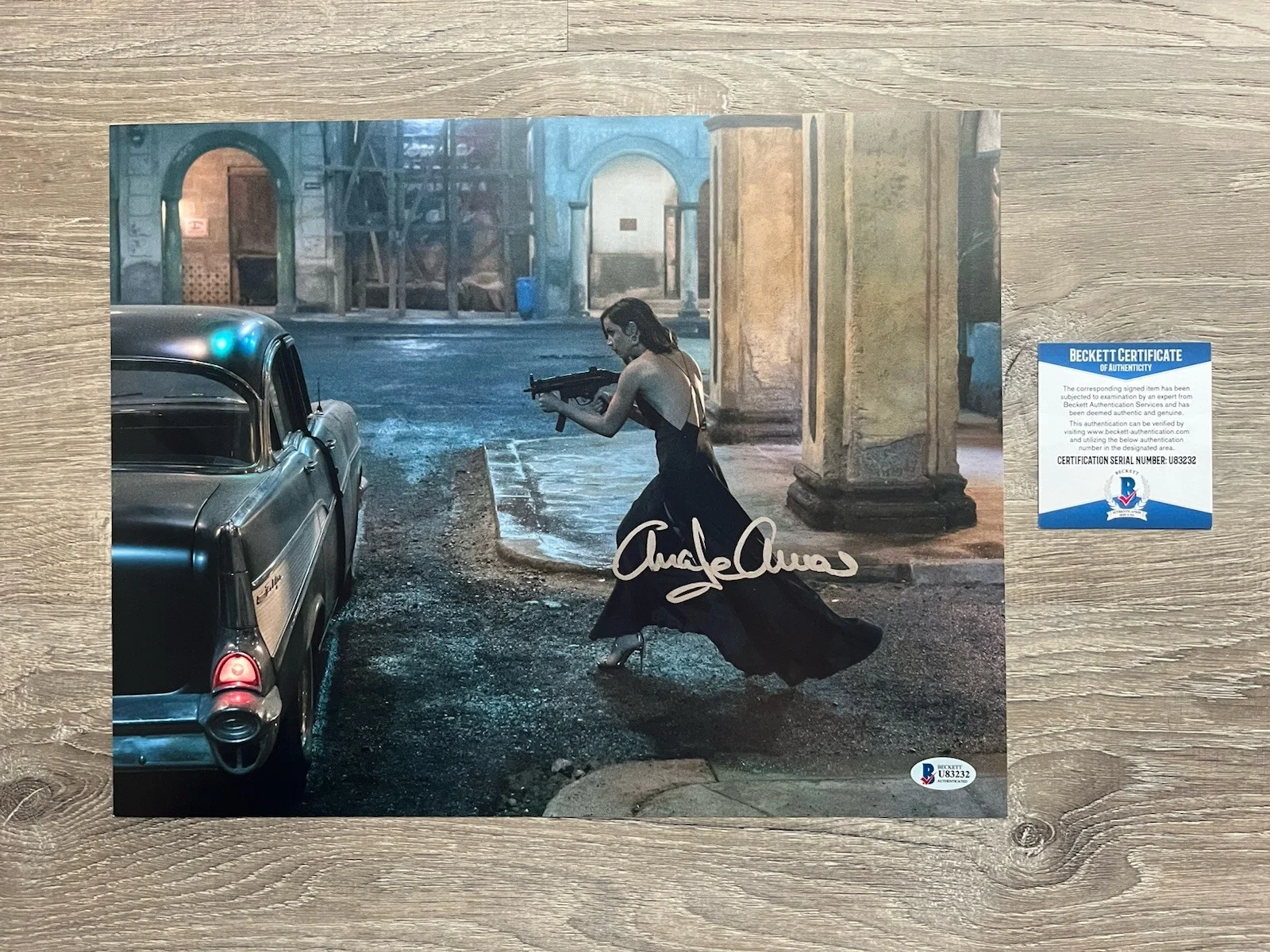 Ana De Armas — ANA DE ARMAS SIGNED 11X14 PHOTO JAMES BOND NO TIME TO DIE BECKETT COA