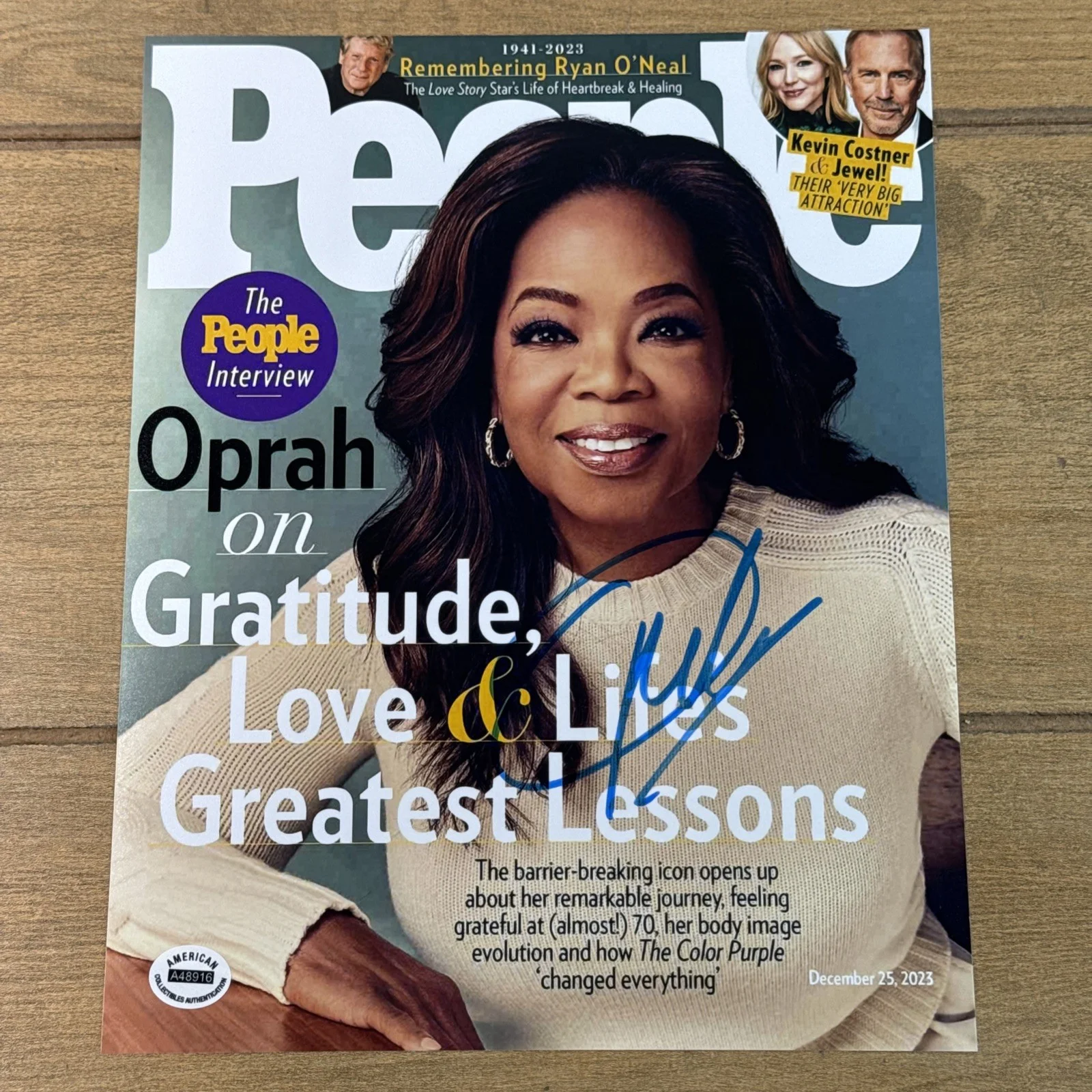 Oprah Winfrey — Oprah Winfrey Autographed Signed 8x10 Photograph COA Hologram