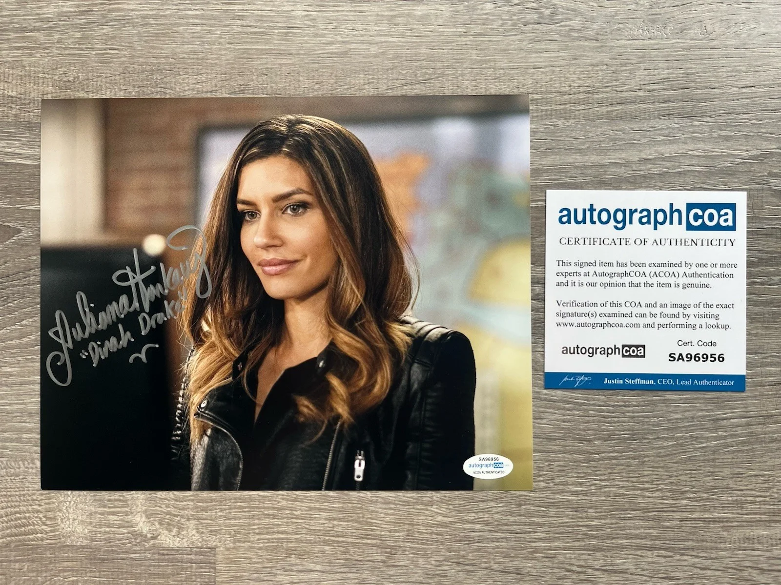 Juliana Harkavy — Juliana Harkavy Signed Black Canary 8x10 Photo ACOA Arrow DC Dinah Drake