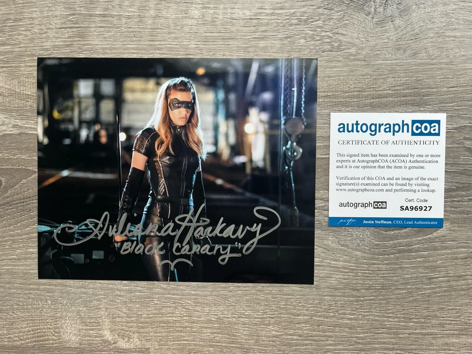 Juliana Harkavy — Juliana Harkavy Signed Black Canary Metallic 8x10 Photo ACOA COA Arrow DC