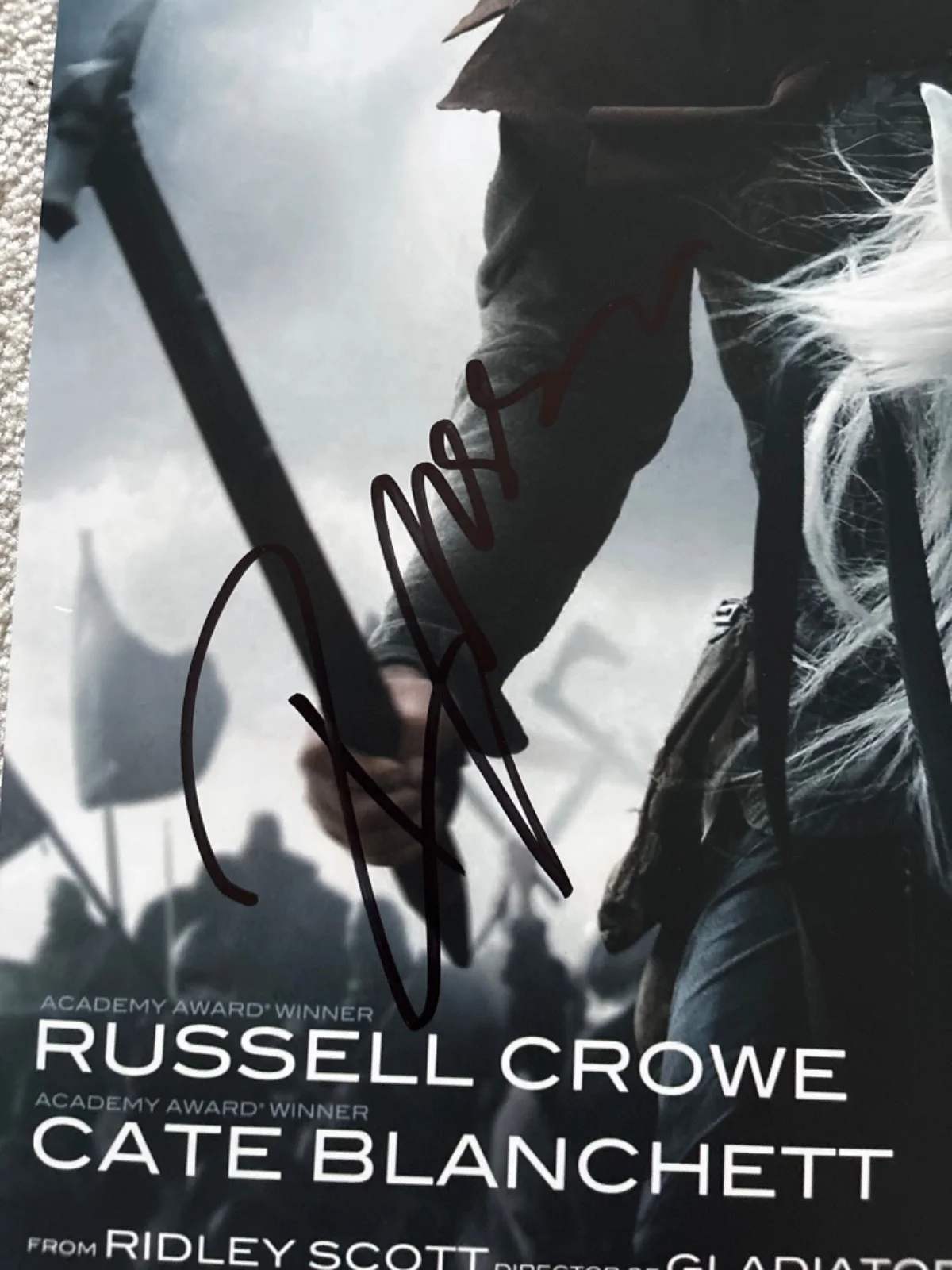 Russell Crowe — Russell Crowe signed photo 12X18 proof JSA COA autograph Robin Hood, image 2