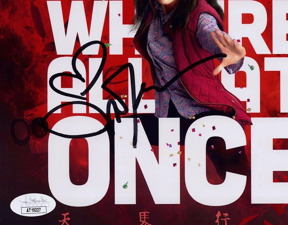 Michelle Yeoh — Michelle Yeoh signed "EVERYTHING EVERYWHERE ALL .." 8x10 Photo EXACT PROOF j JSA, image 3
