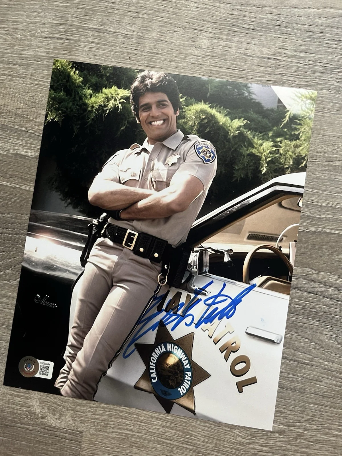 Erik Estrada — Erik Estrada Signed Ponch 8x10 Photo Beckett COA Chips, image 5