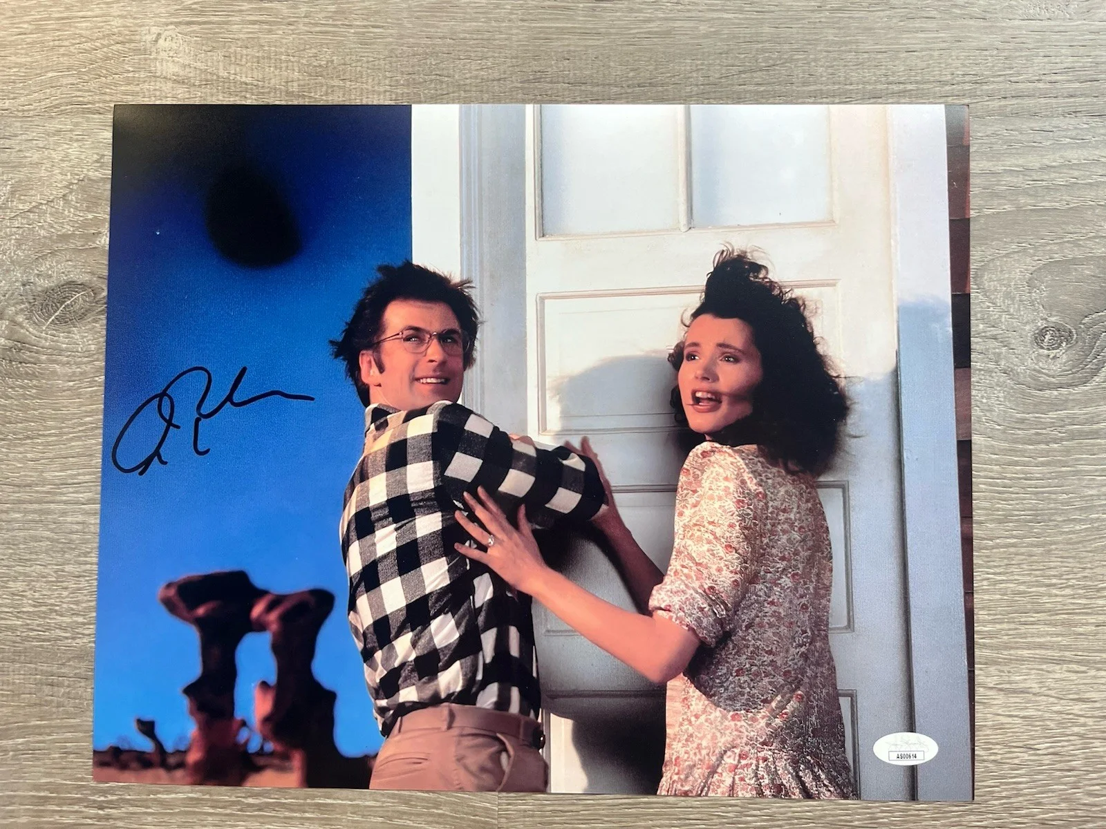 Alec Baldwin — Alec Baldwin Signed Beetlejuice 11x14 Photo JSA COA Adam Maitland Horror Auto, изображение 2