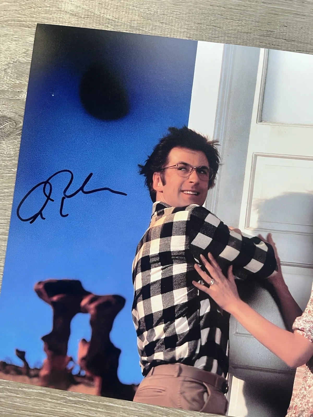 Alec Baldwin — Alec Baldwin Signed Beetlejuice 11x14 Photo JSA COA Adam Maitland Horror Auto, изображение 3
