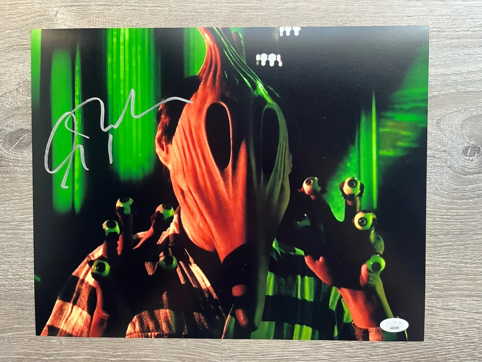Alec Baldwin — Alec Baldwin Signed Beetlejuice 11x14 Photo JSA COA Adam Maitland Horrror Auto, изображение 2