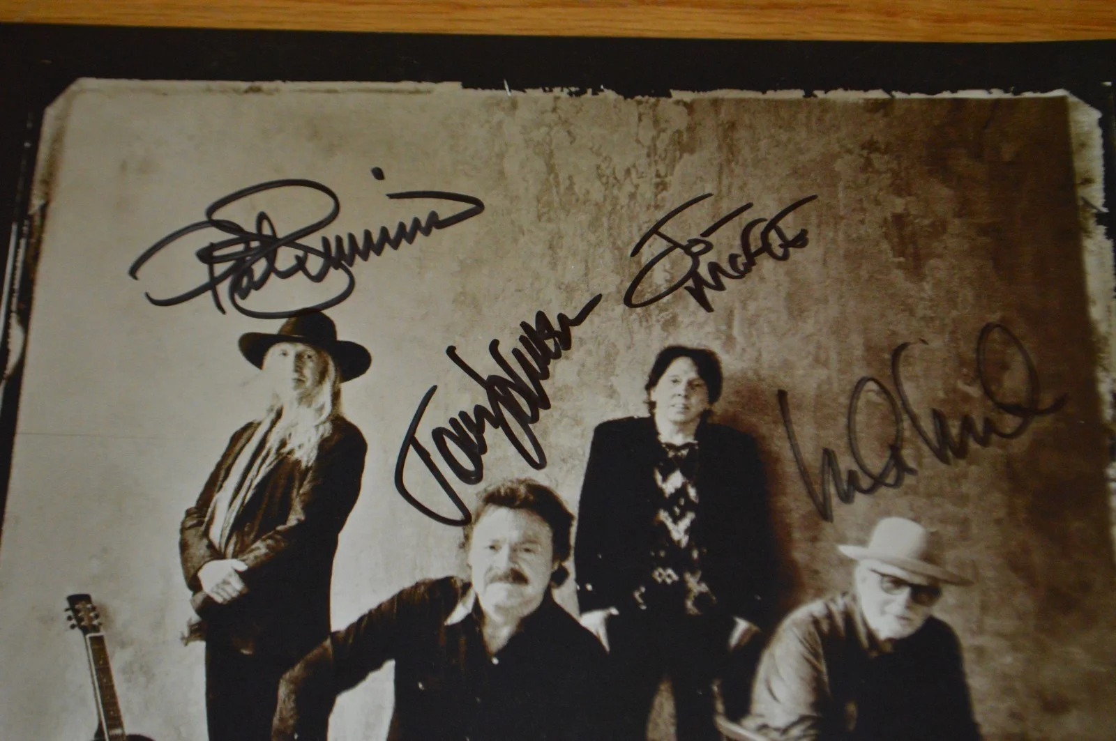 The Doobie Bothers Band Autographed "Walk This Road" 12x12 Insert with JSA COA, изображение 2