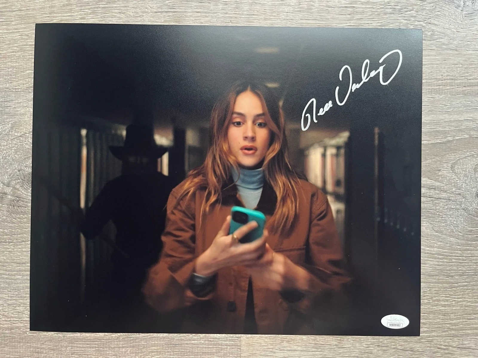 Nell Verlaque — Nell Verlaque Signed Thanksgiving 11x14 Photo JSA COA Horrror Autograph, image 2
