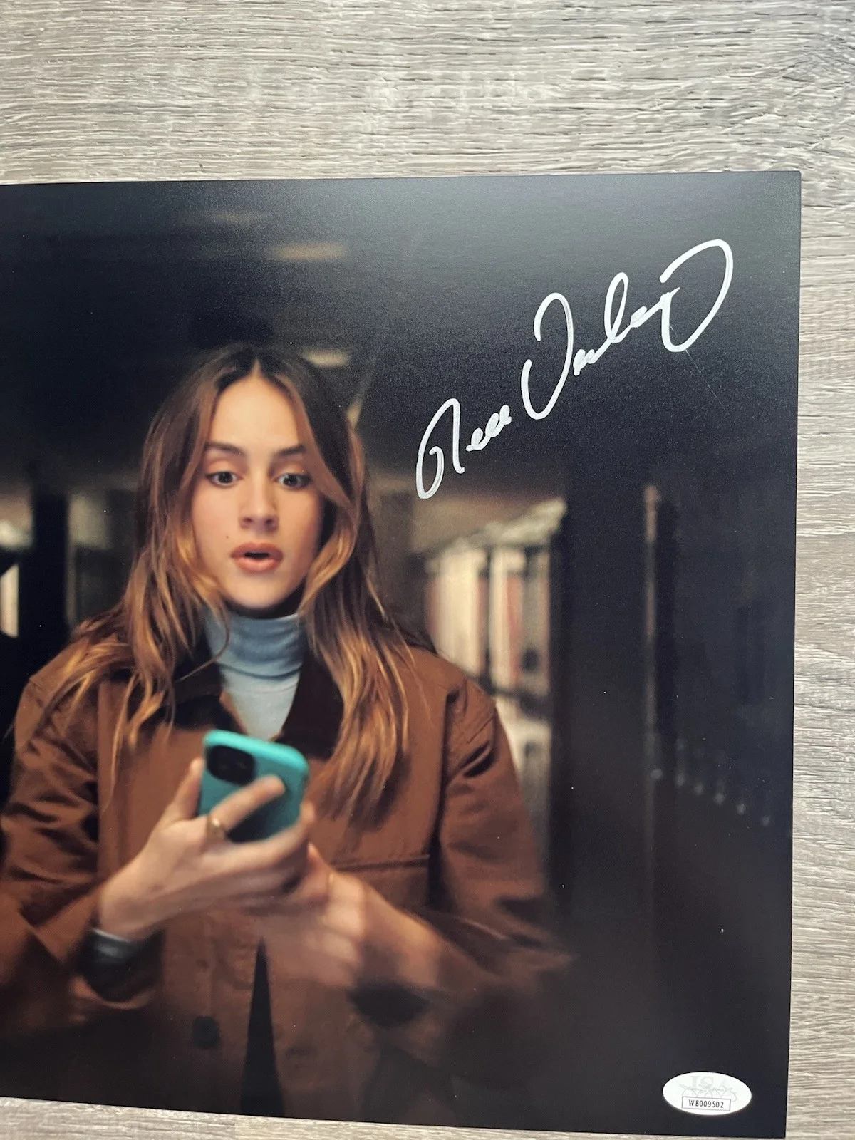 Nell Verlaque — Nell Verlaque Signed Thanksgiving 11x14 Photo JSA COA Horrror Autograph, image 3