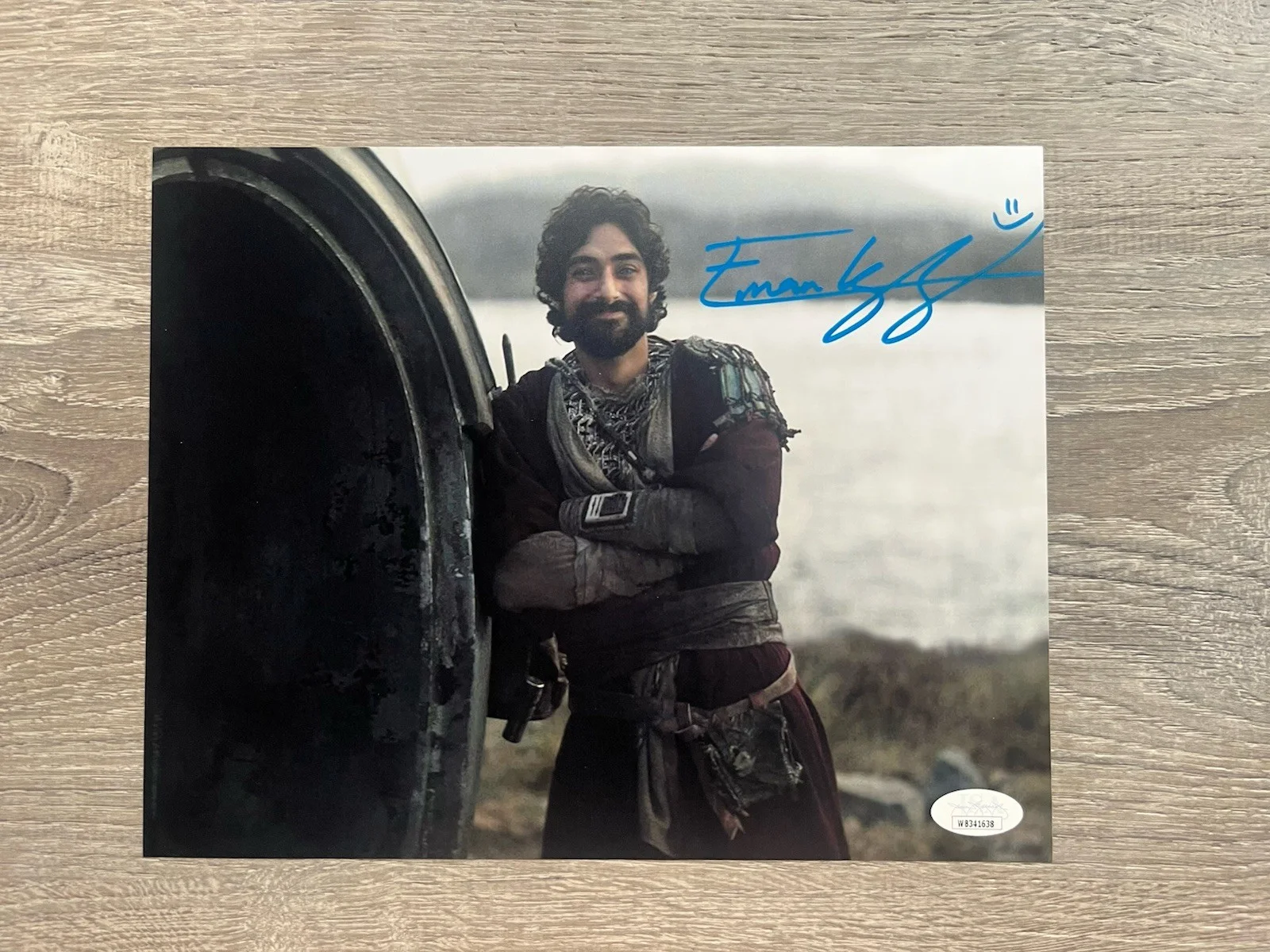 Eman Esfandi — Eman Esfandi Signed Ezra Bridger 8x10 Photo JSA COA AHSOKA Star Wars, изображение 2