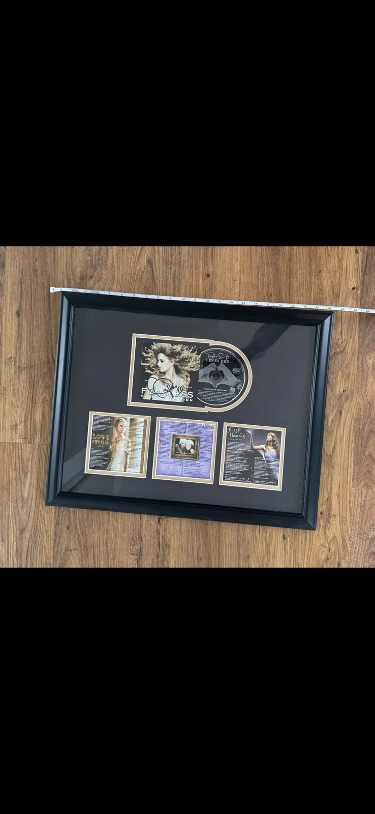 Taylor Swift Fearless Autographed with Heart Display JSA Certification, image 3