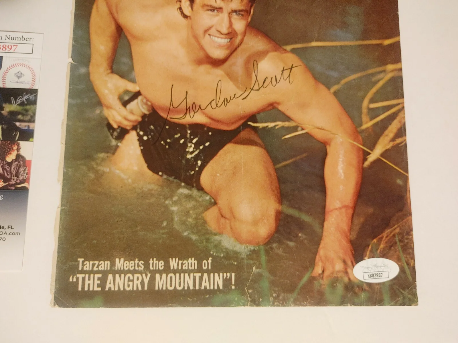 Gordon Scott — GORDON SCOTT SIGNED "TARZAN" COMIC BOOK COVER JSA CERTIFIED AUTHENTIC, image 3