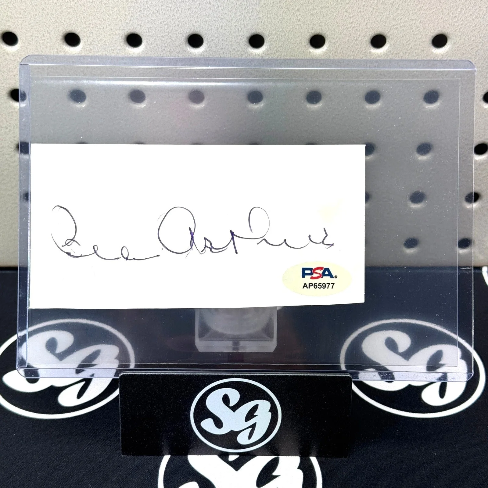 Bea Arthur — BEA ARTHUR Signed Cut PSA DNA Certified Authentic Auto Golden Girls Autograph