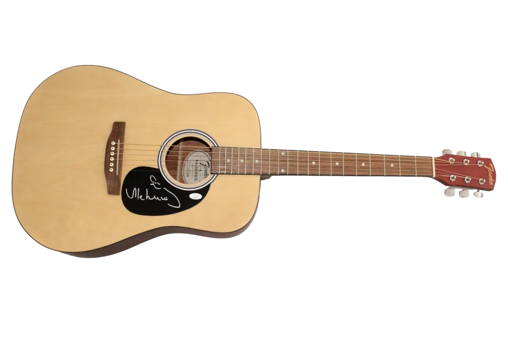 Melanie Safka — Melanie Safka Signed Autograph Fender Guitar - 1969 Woodstock Performer JSA COA, изображение 2