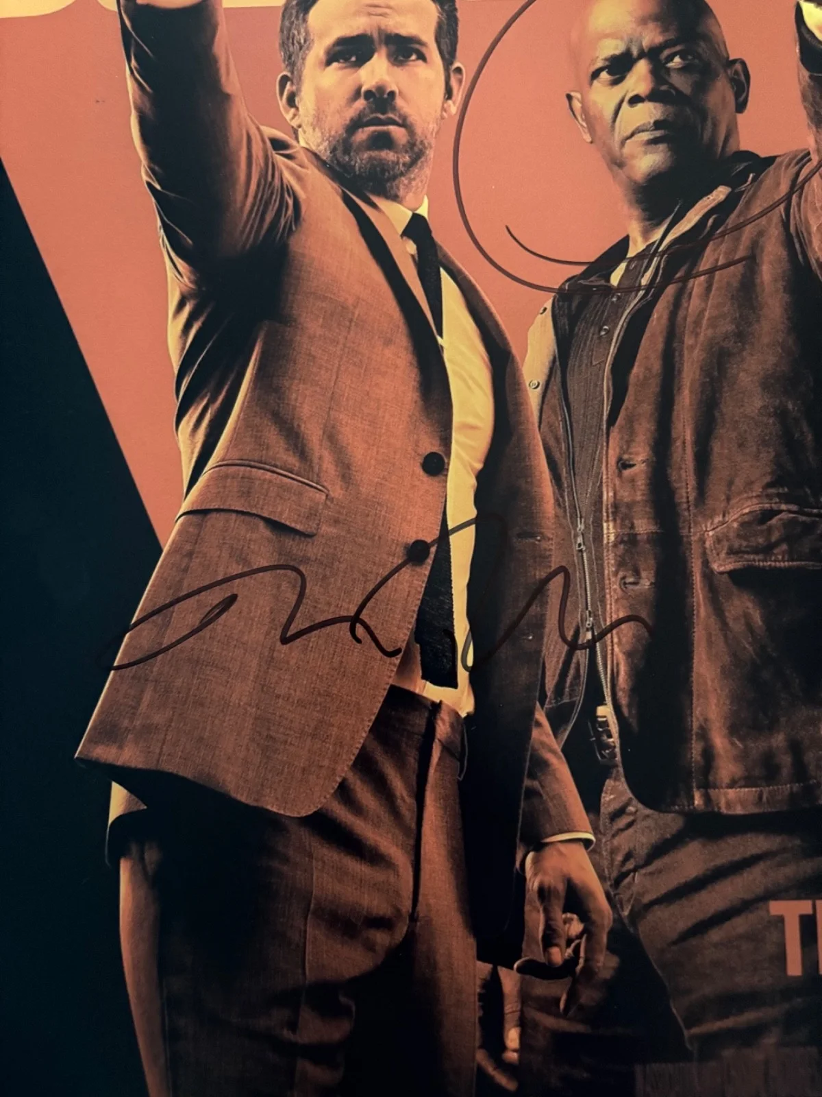 Ryan Reynolds — Ryan Reynolds signed photo 12X18 proof JSA COA autograph The Hitman's Bodyguard, image 2
