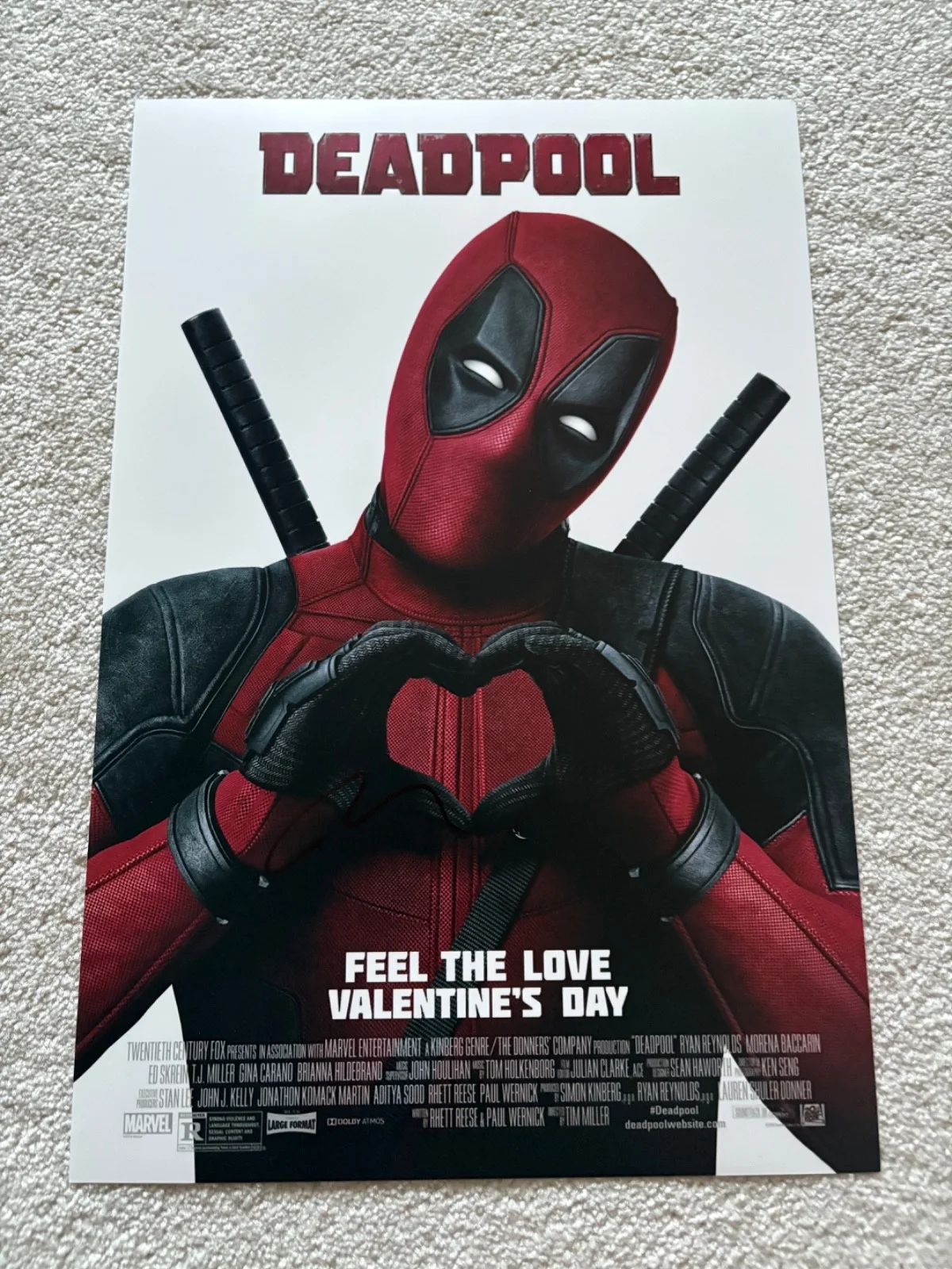 Ryan Reynolds — Ryan Reynolds signed photo 12X18 exact proof autographed Deadpool, image 2