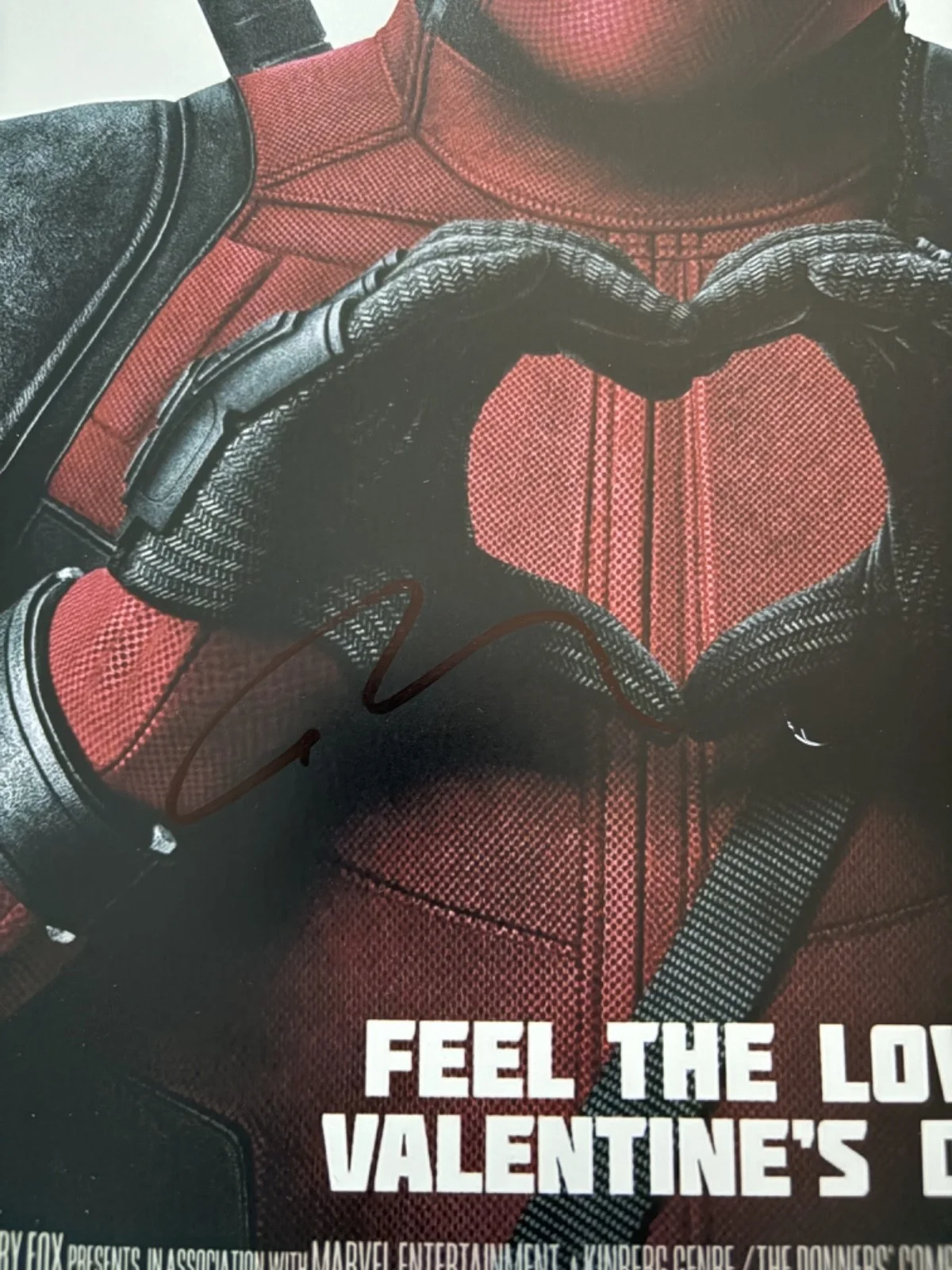 Ryan Reynolds — Ryan Reynolds signed photo 12X18 exact proof autographed Deadpool, image 3