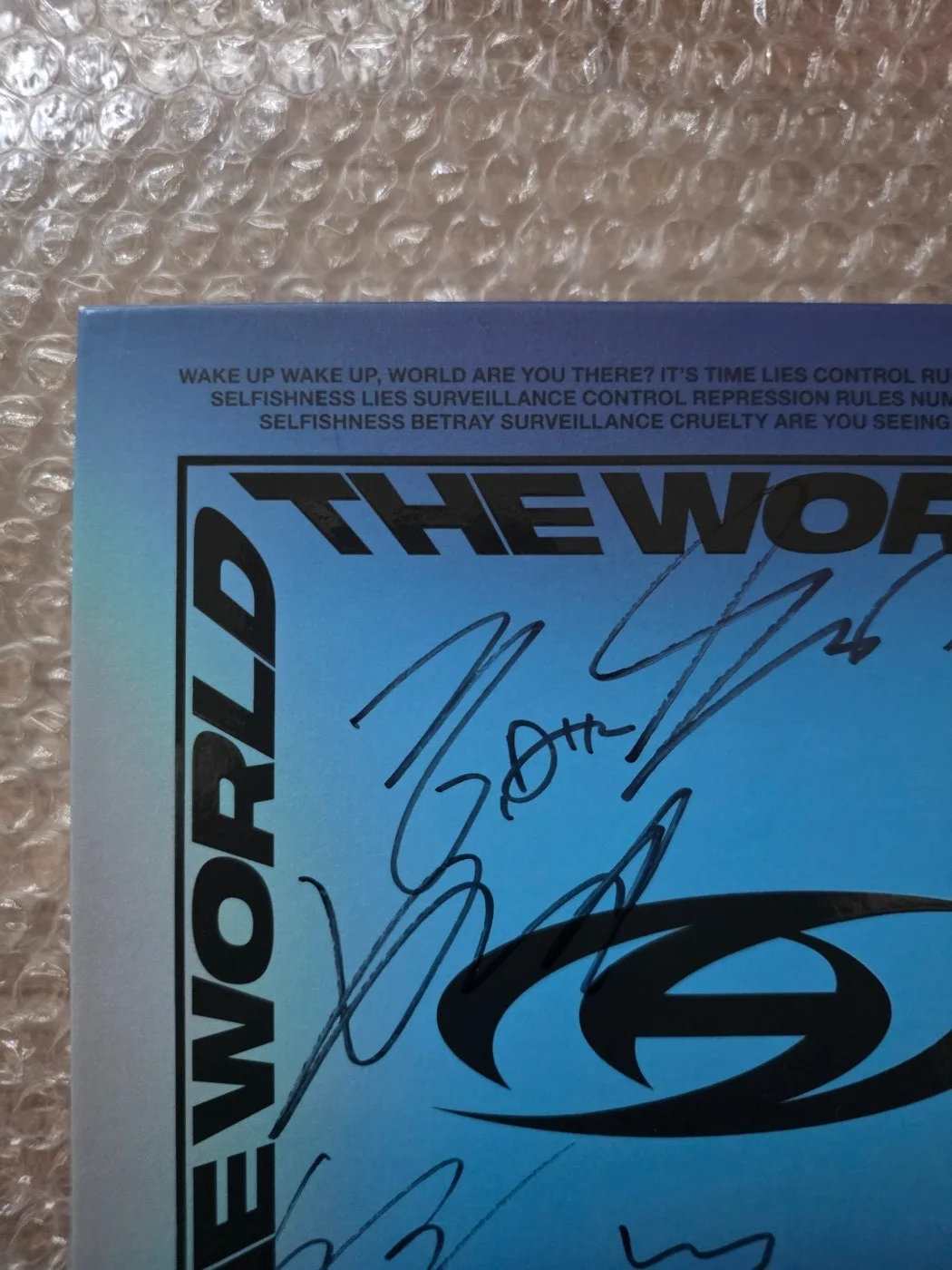 ATEEZ Promo Sticker THE WORLD EP.1 : MOVEMENT Album Autographed Hand Signed, image 4