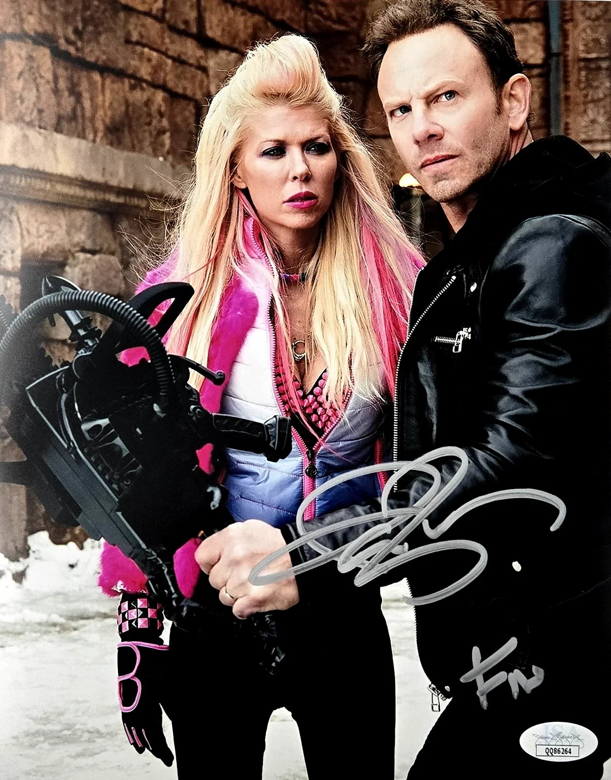 IAN ZIERING — Ian Ziering Signed Photo Sharknado Fin Shepard Autograph 8x10 JSA COA 264