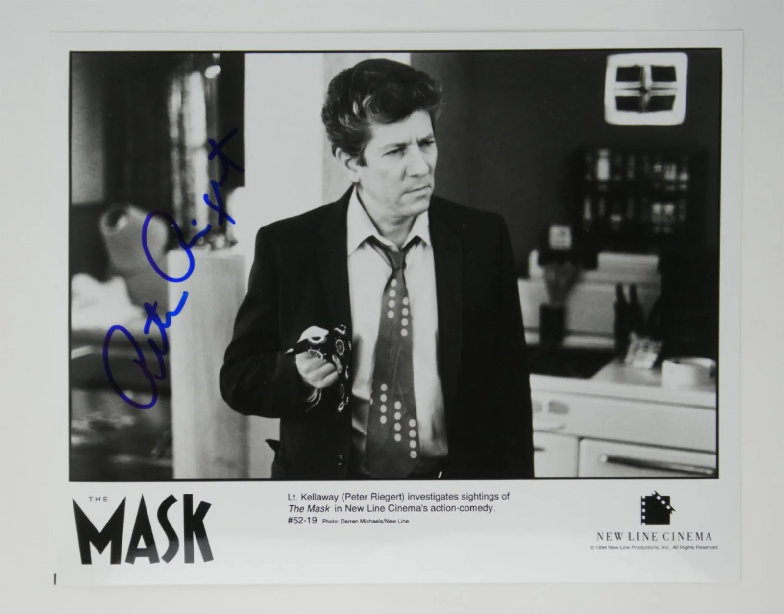 Peter Riegert — Peter Riegert Signed B&W 8x10 Promo Photo The Mask Autographed