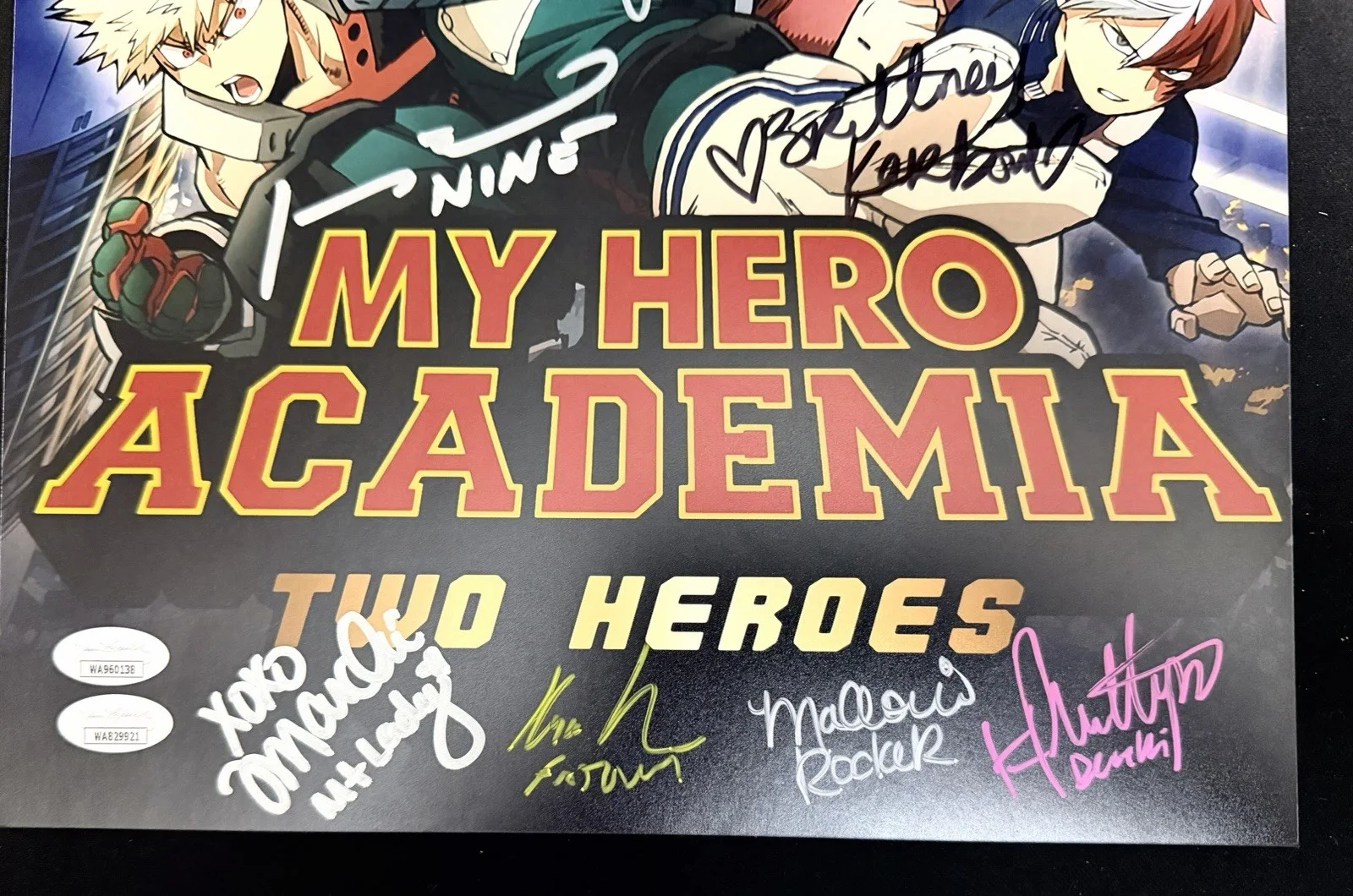 Johnny Yong Bosch Justin Briner Lisa Ortiz — Johnny Young Bosch MY HERO ACADEMIA Cast X9 Signed 11x17 Poster JSA RARE, изображение 2