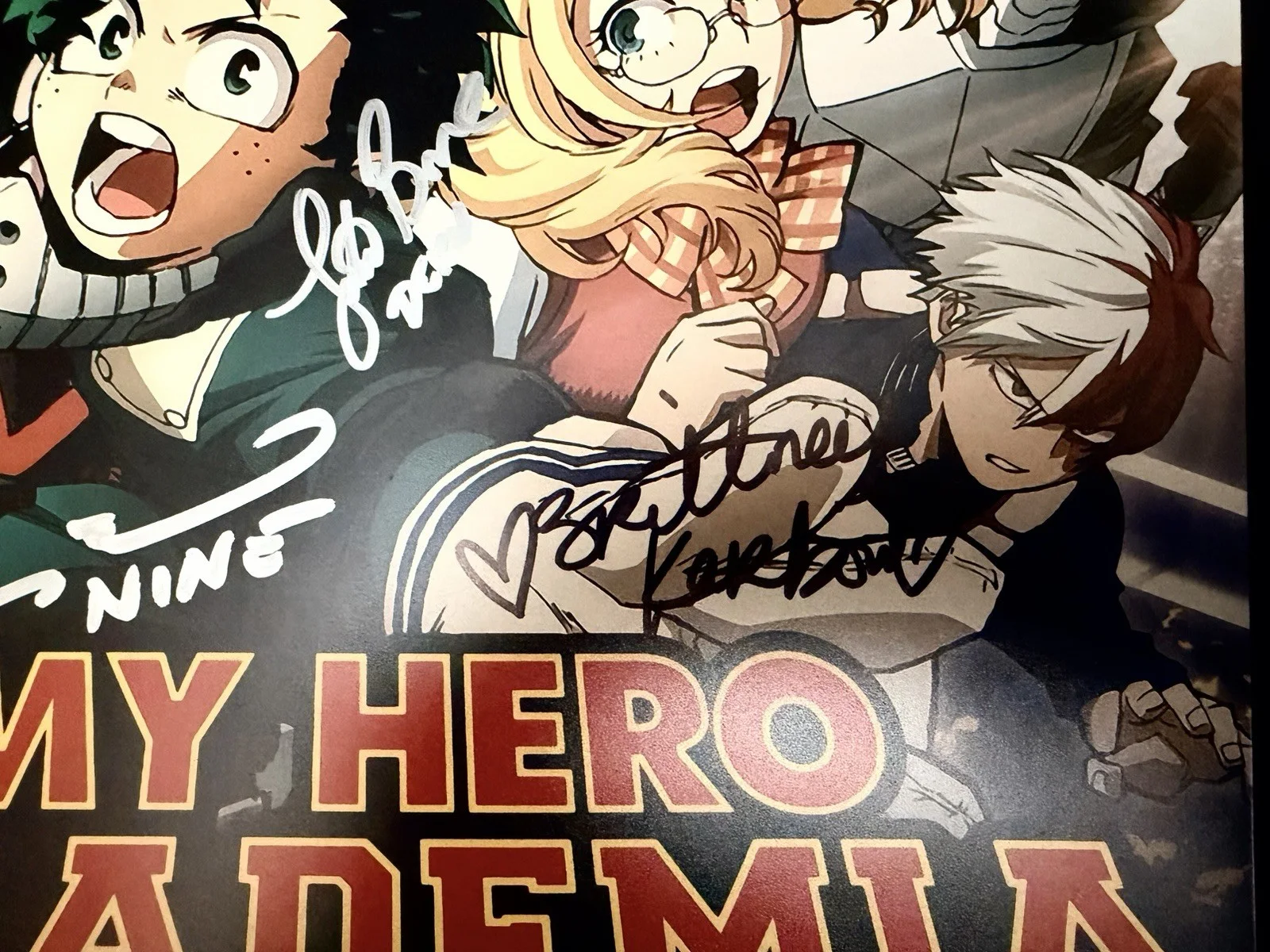 Johnny Yong Bosch Justin Briner Lisa Ortiz — Johnny Young Bosch MY HERO ACADEMIA Cast X9 Signed 11x17 Poster JSA RARE, изображение 4