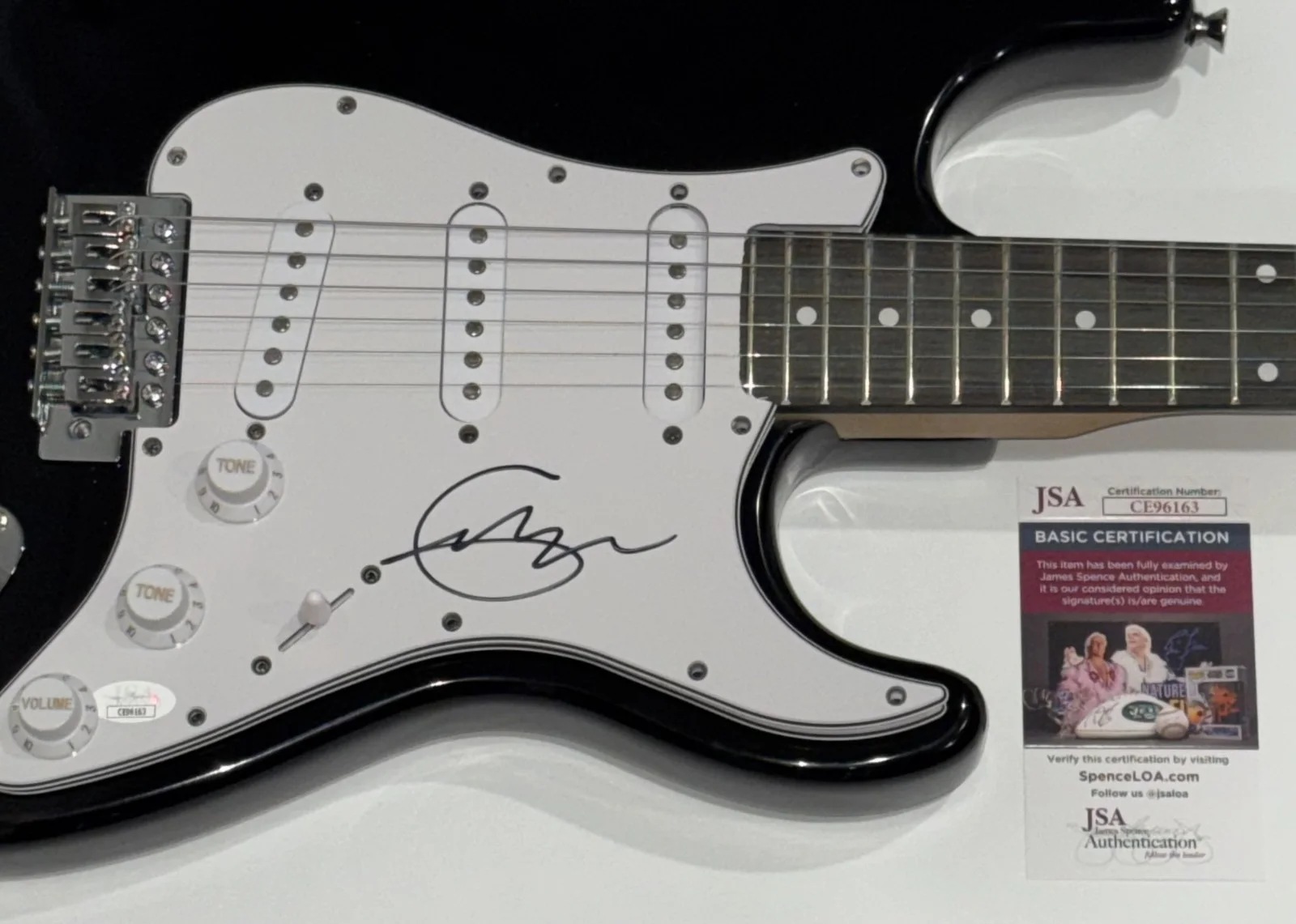 GEOFF TATE SIGNED BLACK ELECTRIC GUITAR QUEENSRYCHE JSA COA, image 2