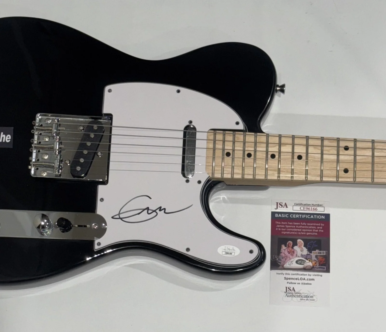 GEOFF TATE SIGNED BLACK ELECTRIC GUITAR QUEENSRYCHE JSA COA, image 2