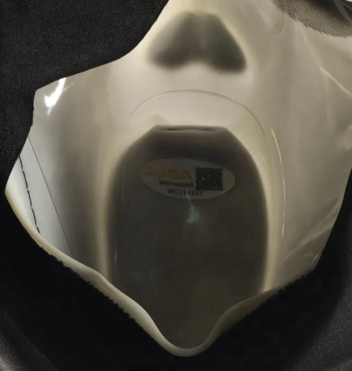 Liana Liberato — Liana Liberato Signed "Scream" Ghostface Mask Inscribed "Quinn" (JSA), изображение 3