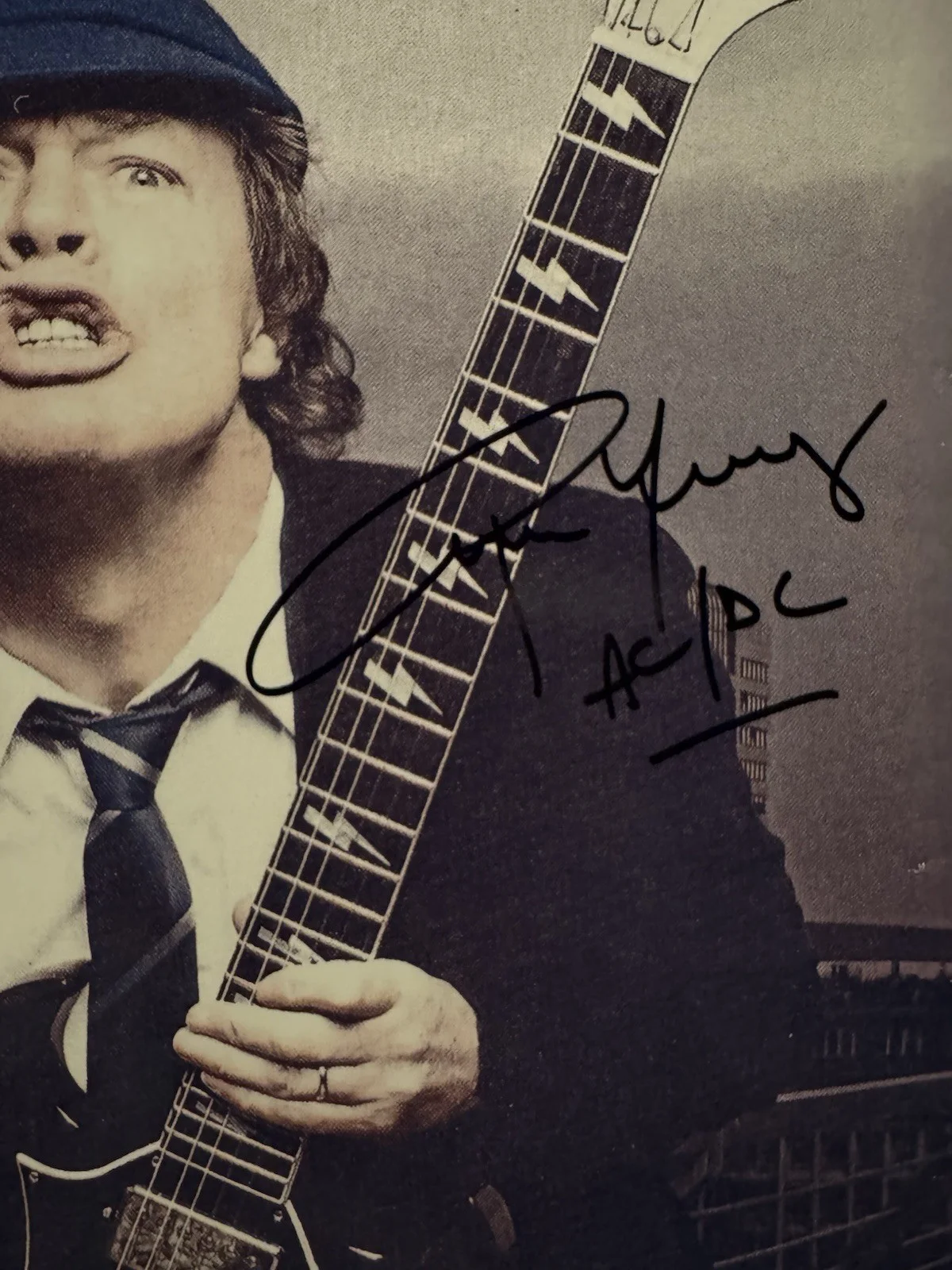 Angus Young Autographed 8x10 photo AC/DC With COA Rare Guitar Legend, image 2