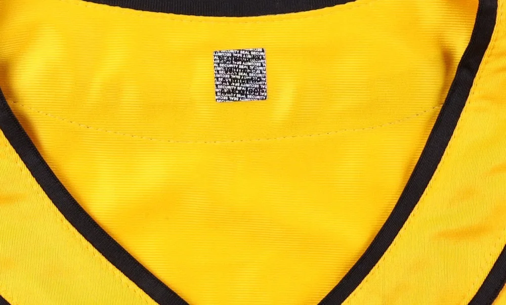 Melanie Kohn, Duncan Watson — Melanie Kohn "Lucy" and Duncan Watson "Linus" Signed Peanuts Jersey, image 2