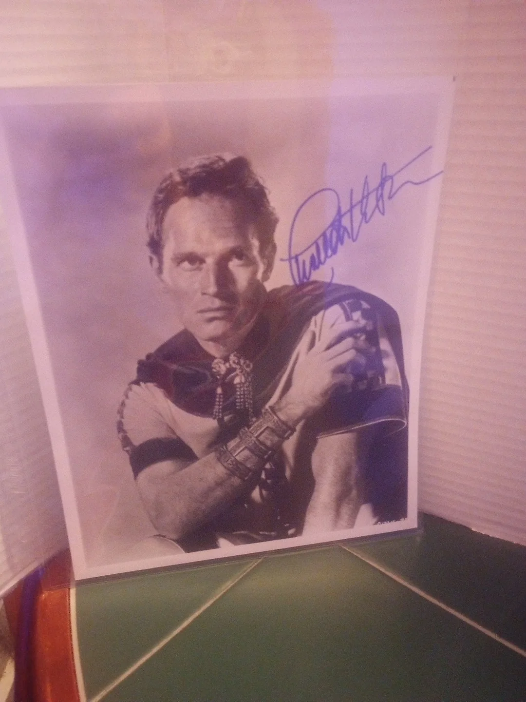 Charlton Heston — CHARLTON HESTON 8X10 Ben Hur Publicity Photo Autograph Signed
