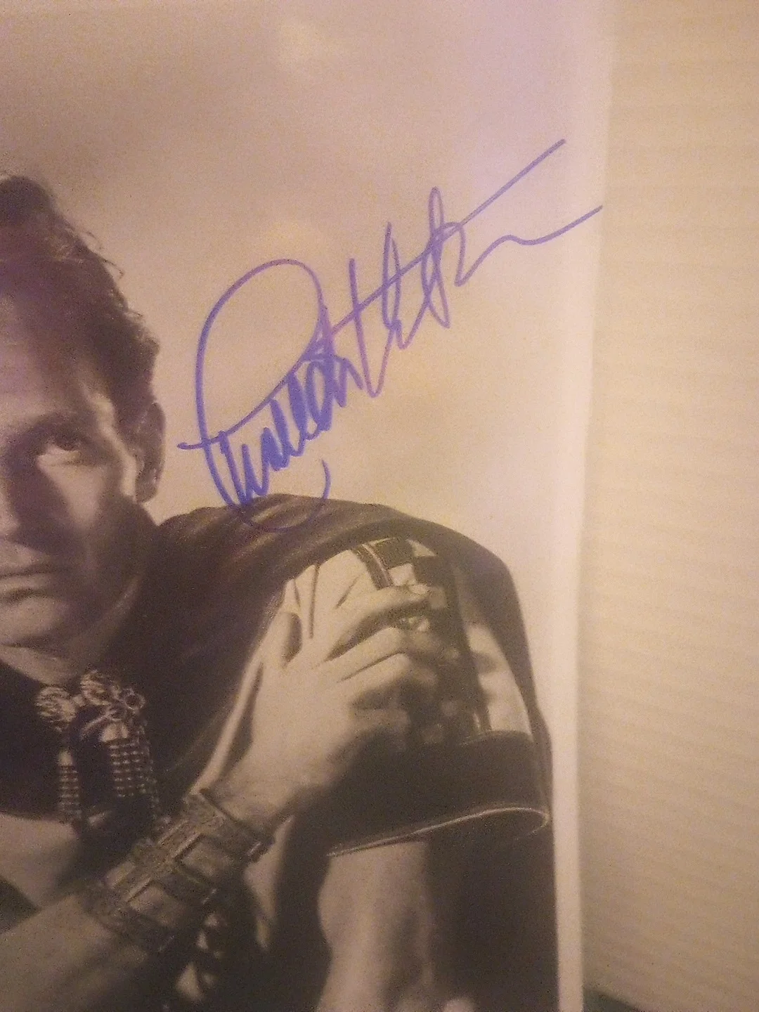 Charlton Heston — CHARLTON HESTON 8X10 Ben Hur Publicity Photo Autograph Signed, image 2