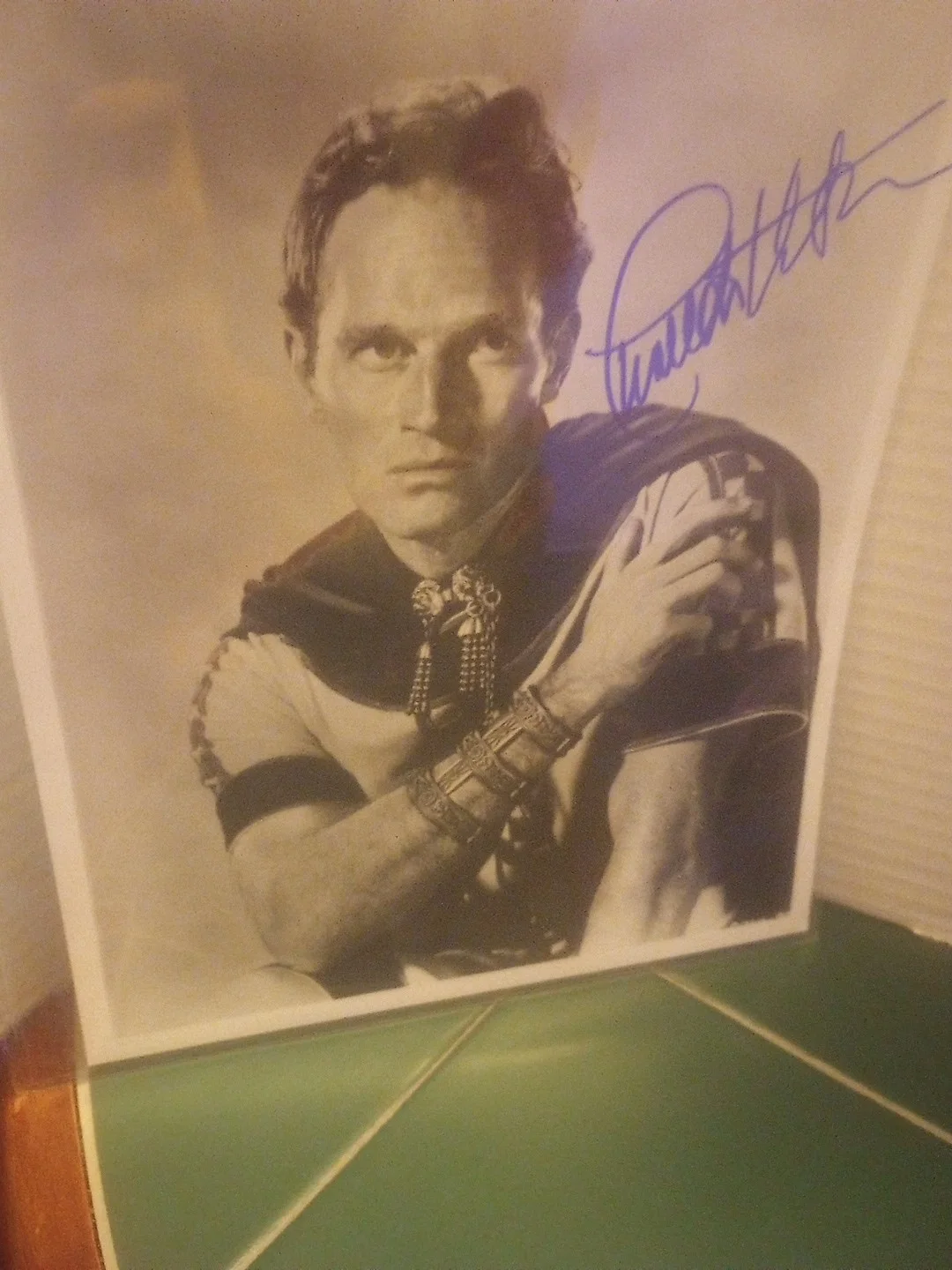 Charlton Heston — CHARLTON HESTON 8X10 Ben Hur Publicity Photo Autograph Signed, image 3