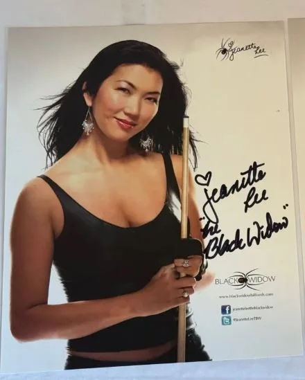 Jeanetter Lee — Jeanette Lee The Black Widow Autograhed Picture